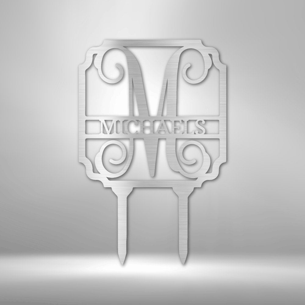Vine Stake Monogram Steel Sign - Personalized Metal Wall Decor for Garden Lovers - Stylinsoul