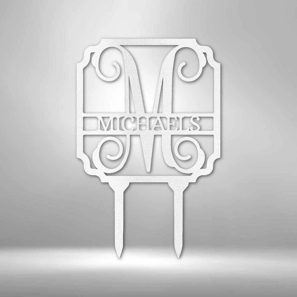 Vine Stake Monogram Steel Sign - Personalized Metal Wall Decor for Garden Lovers - Stylinsoul